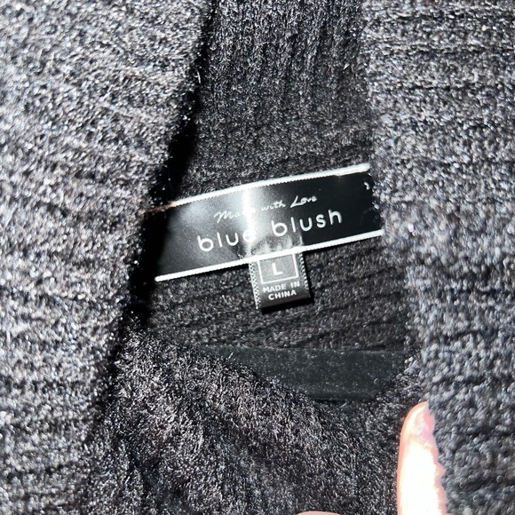 Cropped oversized turtleneck🖤 - Picture 2 of 3